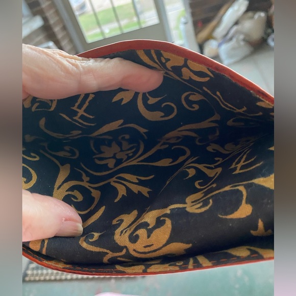 JL SALDIVAR LEATHER TOOLED WALLET - Picture 4 of 13